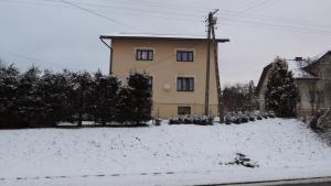 Obiekt Apartament Krystyna zimą