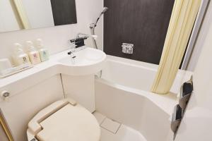Koupelna v ubytování Urayasu Sun Hotel