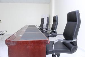 Οι επιχειρηματικές εγκαταστάσεις ή/και οι αίθουσες συνεδριάσεων στο Paradisia Hotel