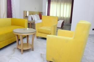Χώρος καθιστικού στο Paradisia Hotel