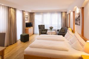 TV a/nebo společenská místnost v ubytování Hotel Menning ***S