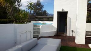 Bazén v ubytování Marbella Golden Beach, Luxury Beach Penthouse nebo v jeho okolí