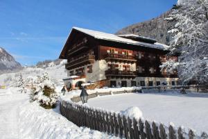 Hotel Schlosswirt during the winter