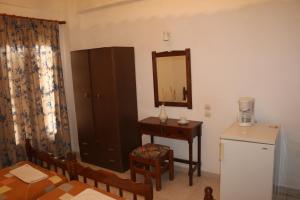 Postel nebo postele na pokoji v ubytování Rent Rooms Katerina + 8 fotografií