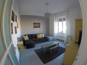 Interno24 Apartment tesisinde bir oturma alanı