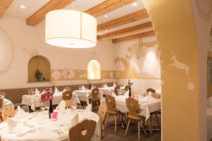 Restaurace v ubytování Sporthotel Pontresina