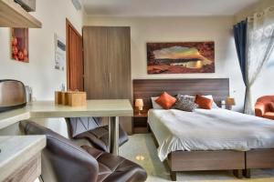 Afbeelding uit fotogalerij van Central Suites St. Julian's in St Julian's