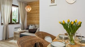 Część wypoczynkowa w obiekcie TWOJA CHATA Apartament pod lasem zarezerwuj na podhalami pl