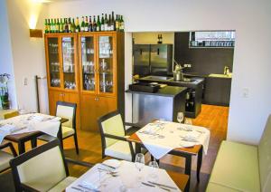 Gallery image of DAS TANN rooms & wine in Thale