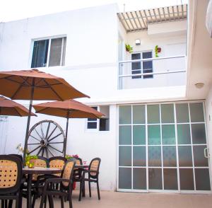 Gallery image of Moloch Hostel & Suites in Cancún