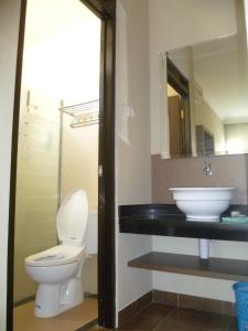 Twin House tesisinde bir banyo