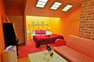 TV a/nebo společenská místnost v ubytování Hotel Omochabako (Love Hotel)