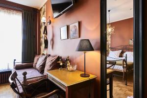 Posezení v ubytování Full House Hotel + 9 fotografií