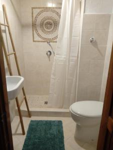 A bathroom at Cottage Torre Elena - Staletti