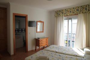 Postel nebo postele na pokoji v ubytování Hostal Ana - Adults Recommended + 27 fotografií