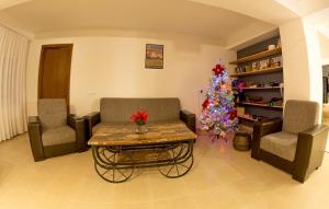 Hotel Deka Gudauri的休息区