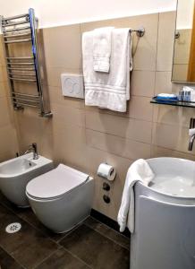 A bathroom at CIVICO 7 Holiday Rooms
