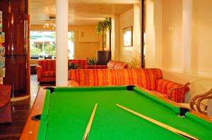 Billiards table sa Hotel Fabius