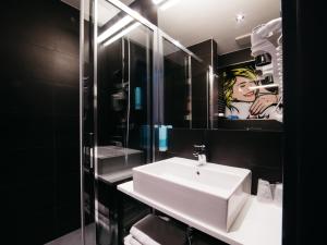 Koupelna v ubytování Q Hotel Kraków