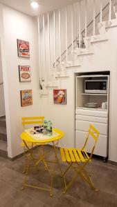 A kitchen or kitchenette at CIVICO 7 Holiday Rooms