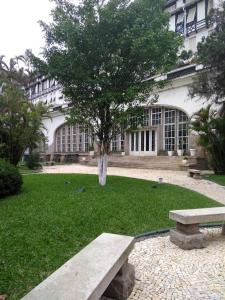 O grădină în afara Petrópolis no Palácio Quitandinha: conforto e Paz