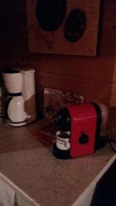 Príslušenstvo na prípravu kávy alebo čaju v ubytovaní Ferienwohnung Bliem