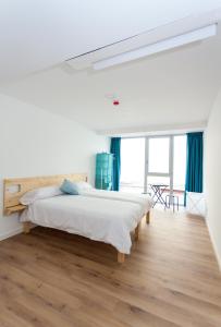 Gallery image of We Hostel Palma - Albergue Juvenil in Palma de Mallorca