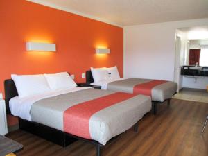 Postel nebo postele na pokoji v ubytování Motel 6-Schenectady, NY