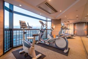 Fitness centrum a/nebo fitness zařízení v ubytování HOTEL MYSTAYS Utsunomiya