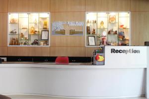 Vstupní hala nebo recepce v ubytování Suan Dok Gate Guesthouse