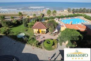 The swimming pool at or close to Hotel Club Sabbiadoro