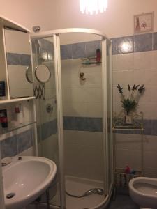 Phòng tắm tại Appartamentino Celeste