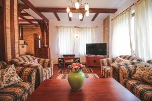 Et tv og/eller underholdning på Conacul din Vale