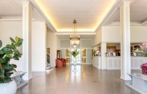 Vstupní hala nebo recepce v ubytování Hotel Smeraldo + 18 fotografií