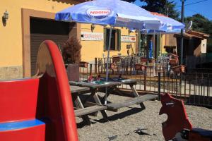 Fotografia z galérie ubytovania Ca La Conxita Hostal & Restaurante v destinácii La Vajol
