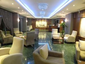 Posezení v ubytování Adanava Hotel