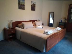 Een bed of bedden in een kamer bij Short Stay Emmen