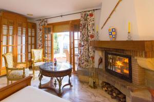 Posezení v ubytování Casa Glorieta en Villa de Nijar con piscina
