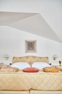 ソレントにあるVilla Il Gioielloのベッドルーム1室(枕付)