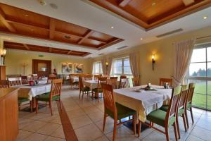 Restaurace v ubytování Gasthof und Hotel Rieder GmbH