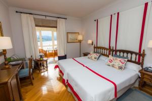 Cama o camas de una habitación en Parador de Ribadeo