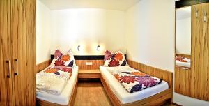 Una cama o camas en una habitación de Hansalgut
