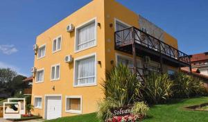 Το κτήριο όπου στεγάζεται  το διαμέρισμα