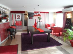 Ruang duduk di Hotel Lyon Sud, Pierre Benite, St Genis Laval