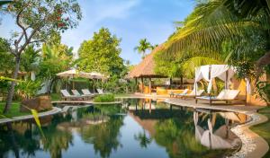 Bazén v ubytování Navutu Dreams Resort & Wellness Retreat nebo v jeho okolí