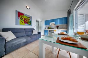 Kuchyň nebo kuchyňský kout v ubytování Seafront Suites Maja