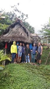 Os clientes hospedados em Rainforest Yasmin Hotel