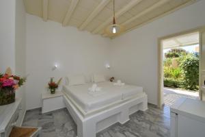 Gallery image of Surfing Beach Village Paros in Santa Maria