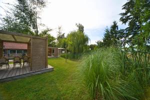 Zahrada ubytování Logis - Hotel Restaurant La Mire