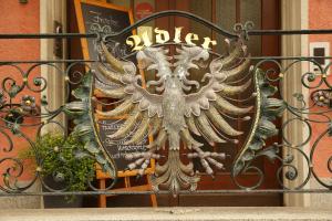 Fotografie z fotogalerie ubytování Hotel-Restaurant Gasthof Adler v destinaci Neuenburg am Rhein